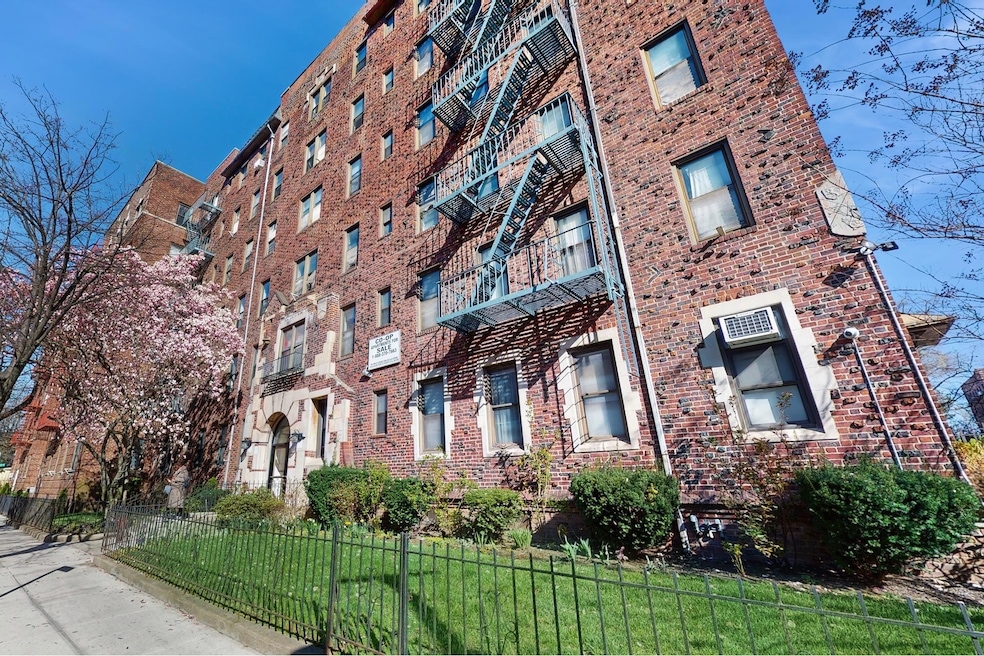 2515 Glenwood Rd unit 2E, Brooklyn, NY 11210 - photo 1