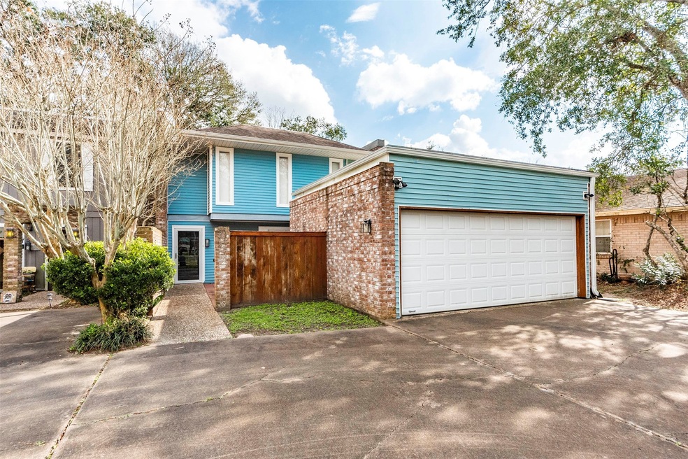 8 Dorado Dr, Friendswood, TX 77546 - photo 1