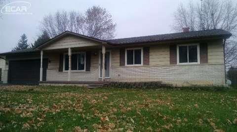 4046 Bobby Jones Dr, Flint, MI 48506 - photo 1