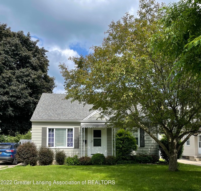 3149 Sablain Parkway Dr, Lansing, MI 48910 - photo 1