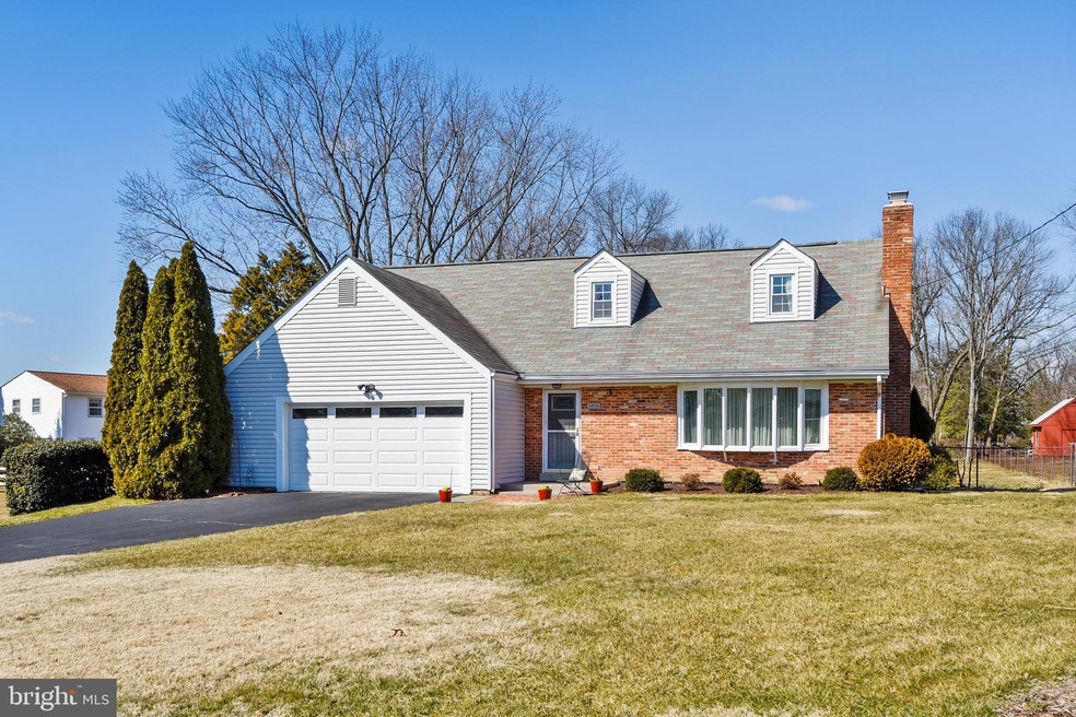 14710 Carson Dr, Burtonsville, MD 20866 - photo 1