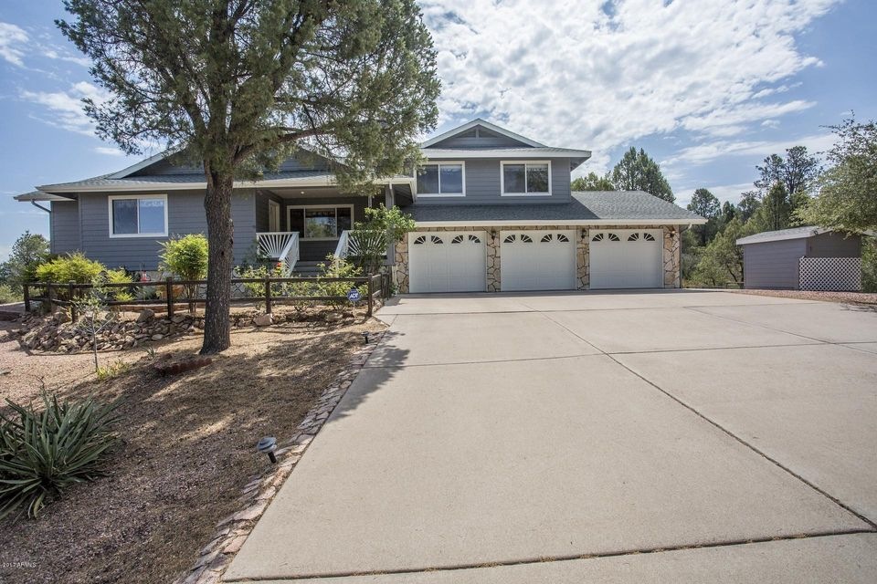 FRONT HOUSE