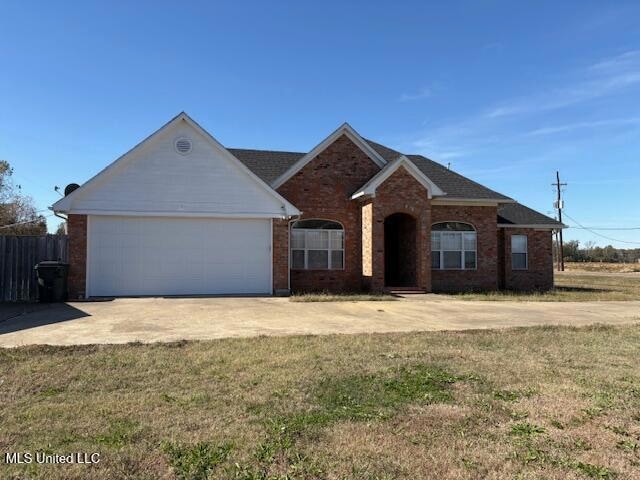 2502 Murphree Dr, Greenwood, MS 38930 - photo 1