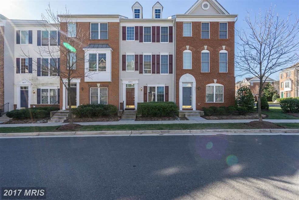 42833 Sykes Terrace, Chantilly, VA 20152 - photo 1