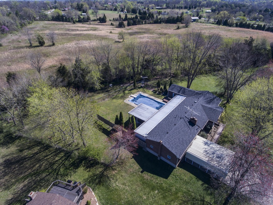 211 Lone Oak Dr, Shepherdsville, KY 40165 - photo 1