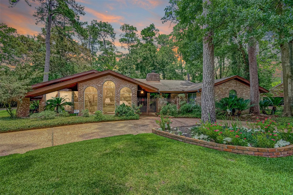 11918 Doncaster Rd, Houston, TX 77024 - photo 1