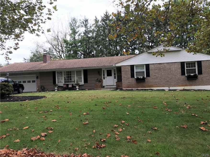 3588 Southwood Dr, Easton, PA 18045 - photo 1