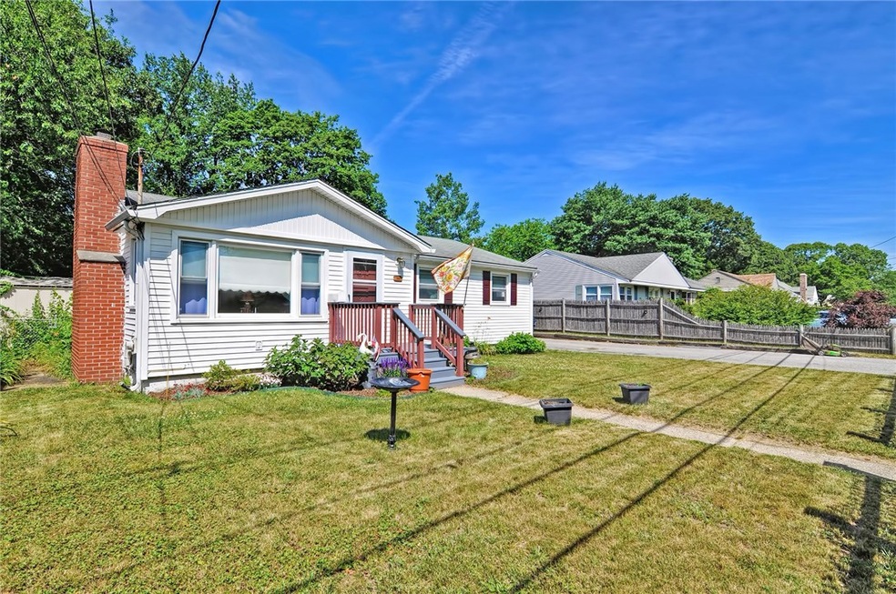 55 Relph St, Warwick, RI 02888 - photo 1