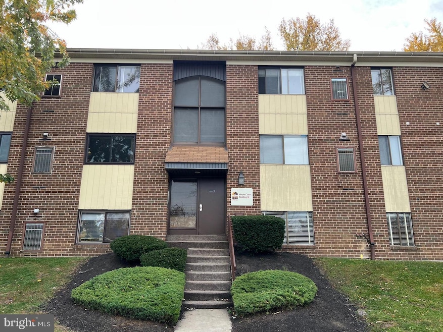 9921 Bustleton Ave unit T10, Philadelphia, PA 19115 - photo 1