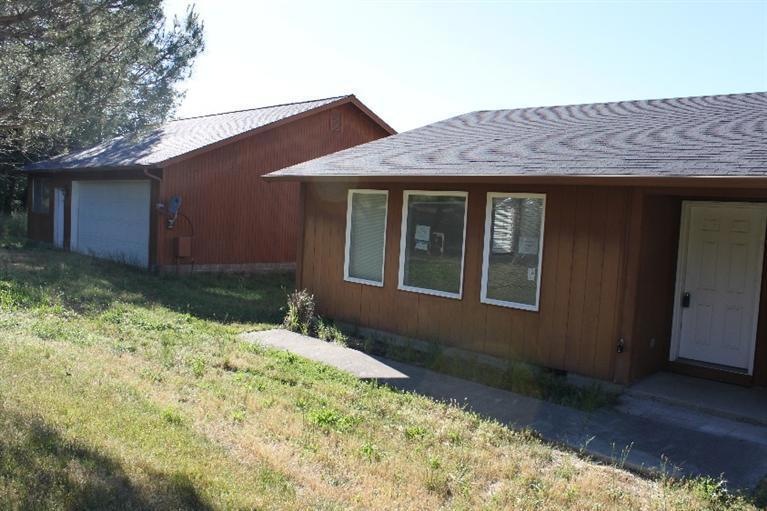 6295 Foley Ln, Central Point, OR 97502 - photo 1