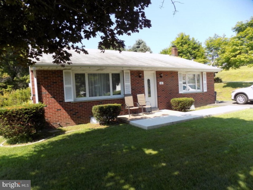 16 Tamaqua St, Tamaqua, PA 18252 - photo 1