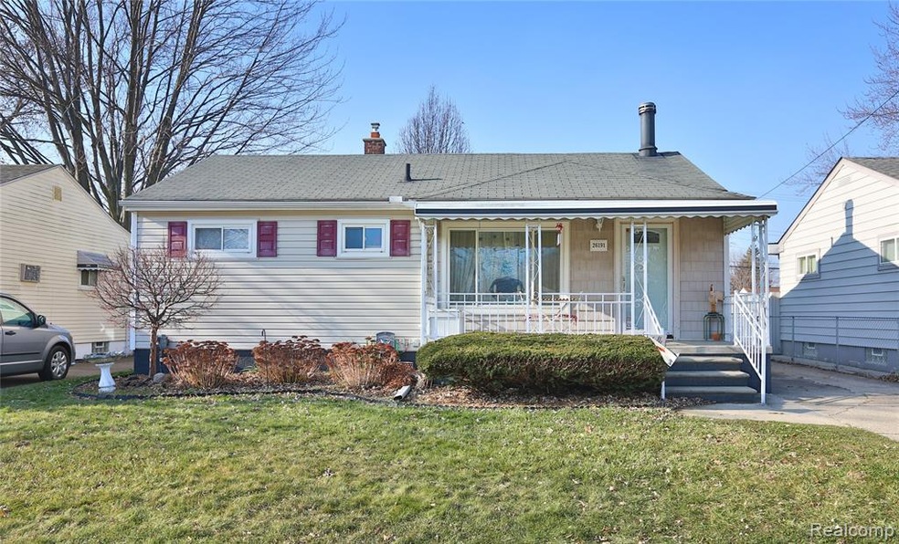 26191 Compson St, Roseville, MI 48066 - photo 1