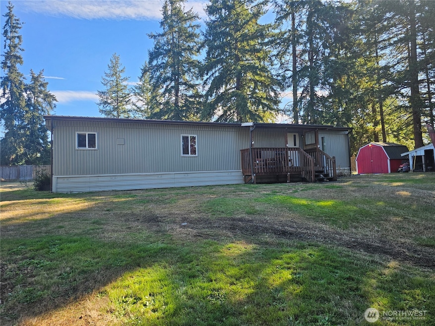 605 Hubbard Rd SE, Rainier, WA 98576 - photo 1