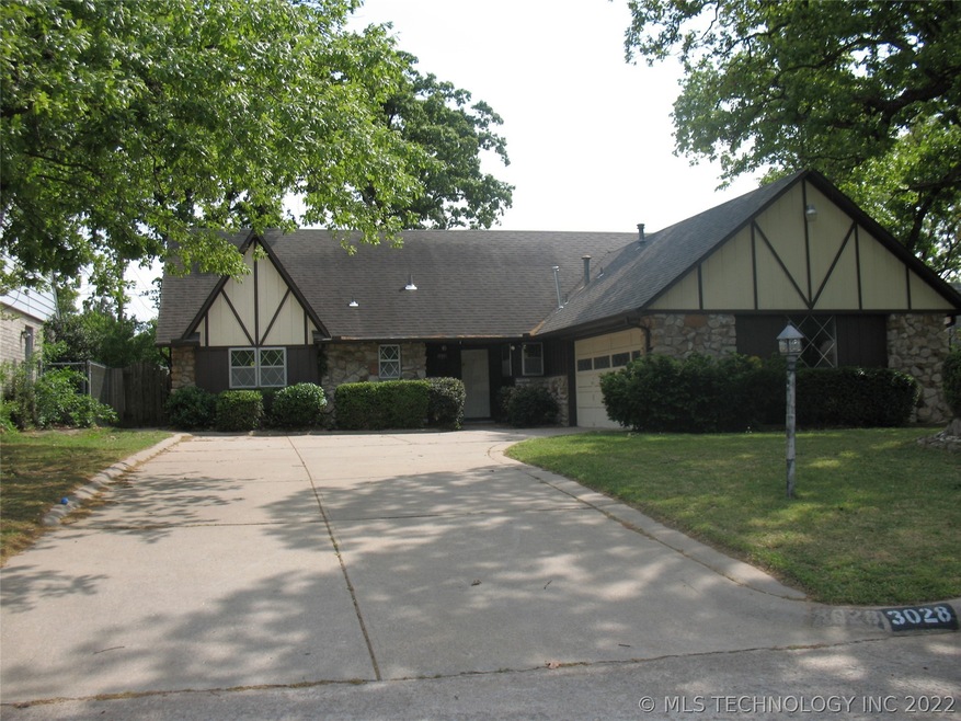 3028 W 56th St, Tulsa, OK 74107 - photo 1