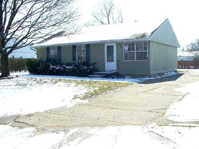 1104 N Ohio Ct, Sturgis, MI 49091 - photo 1