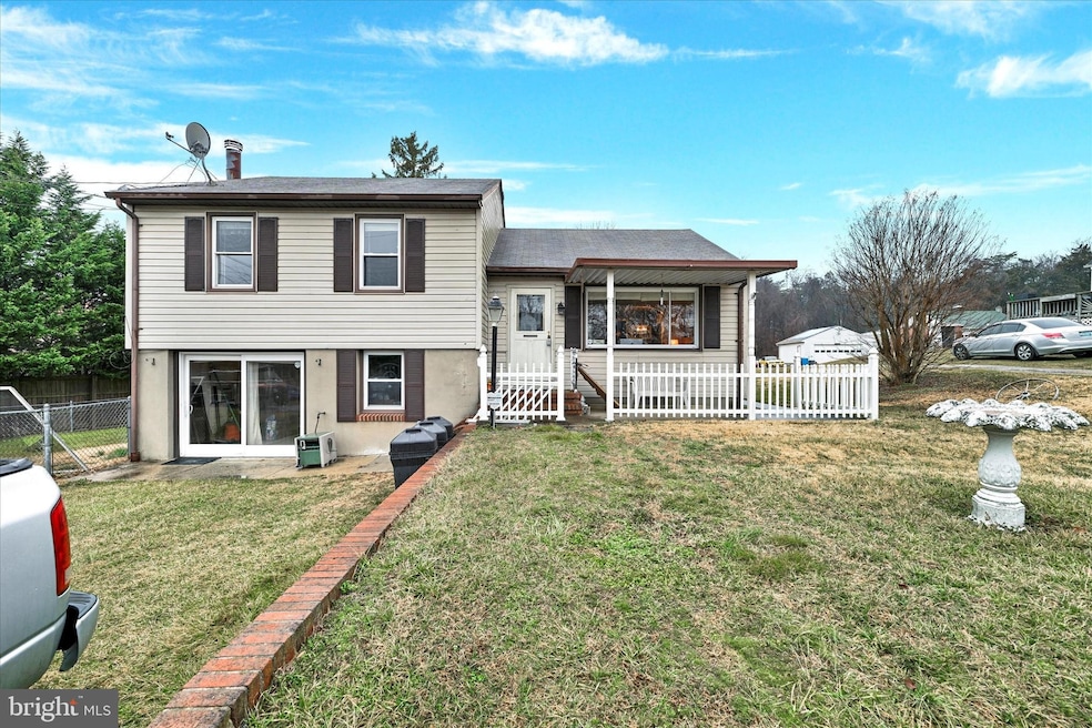 3514 Georgetown Rd, Halethorpe, MD 21227 - photo 1