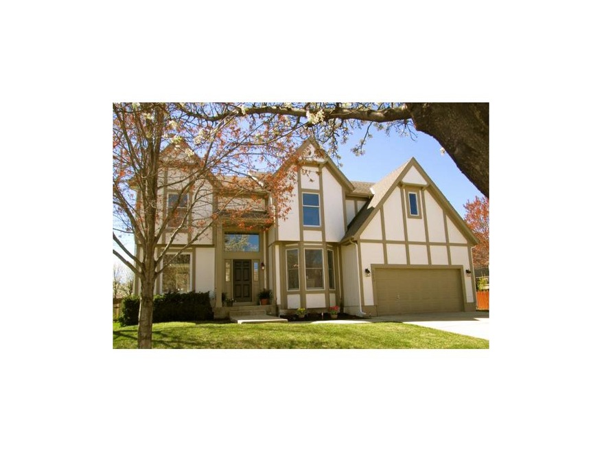 Warm & Inviting Freshly Painted English Tudor w/Ma