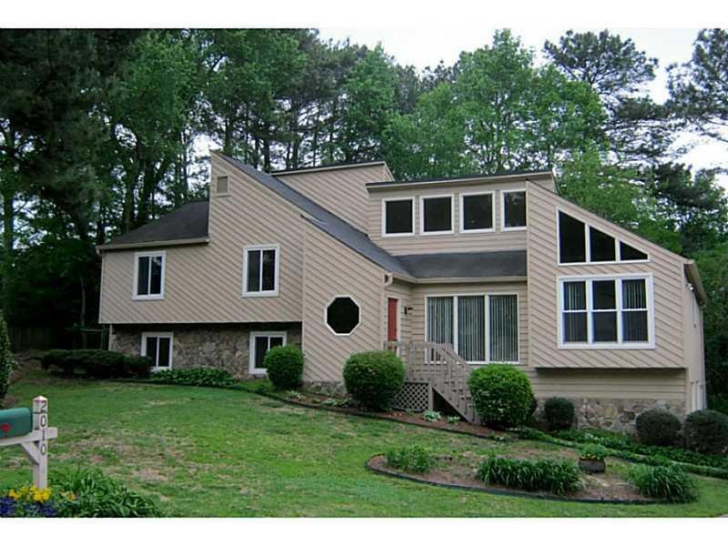 Exterior Front. on a cul de sac with level lot/ ne