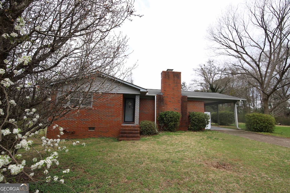 121 Alton Dr, Lagrange, GA 30241 - photo 1