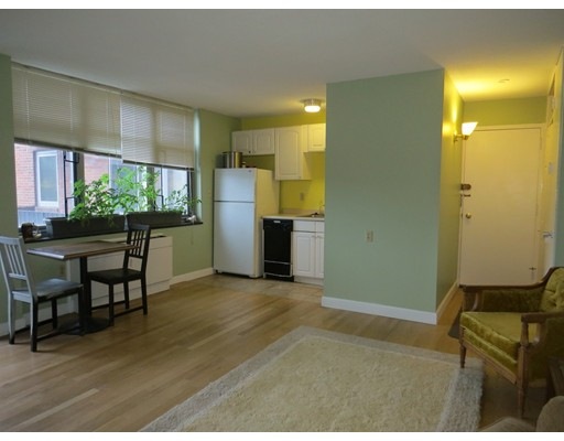 125 Trapelo Rd unit 20, Belmont, MA 02478 - photo 1