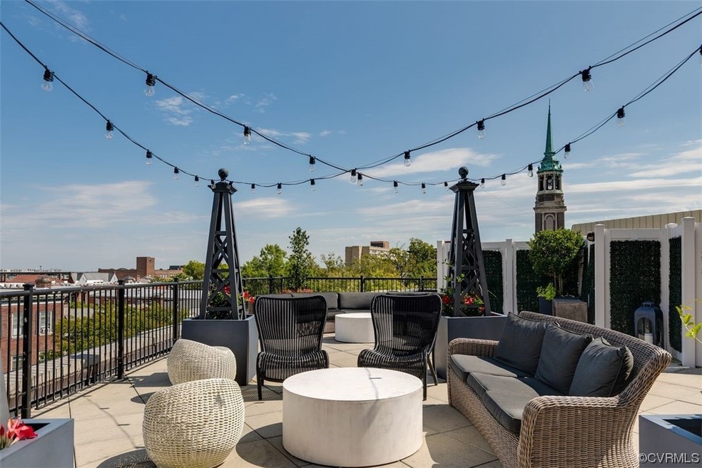 Beautiful vistas from the stunning rooftop!