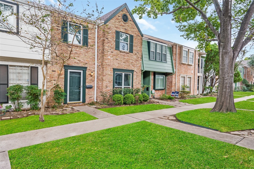 14456 Misty Meadow Ln, Houston, TX 77079 - photo 1