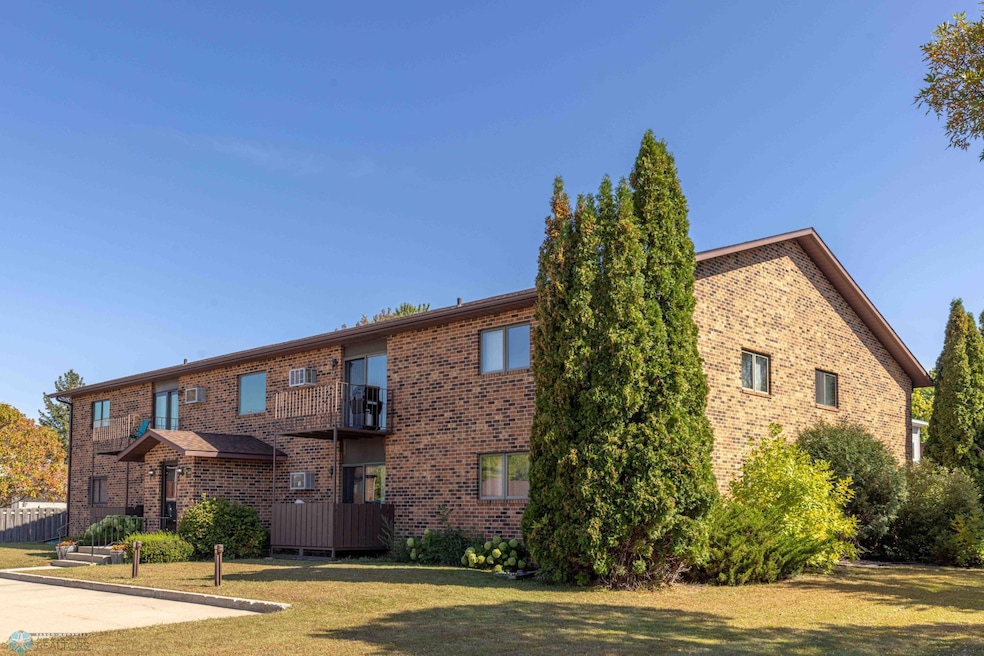 2419 25 1 2 Ave S unit 205, Fargo, ND 58103 - photo 1