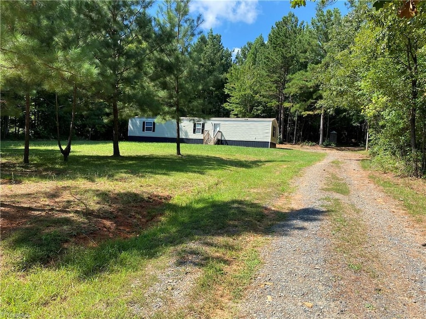 1562 Buckford Rd, Asheboro, NC 27205 - photo 1