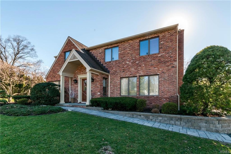 33 Jeannes Place, Tappan, NY 10983 - photo 1