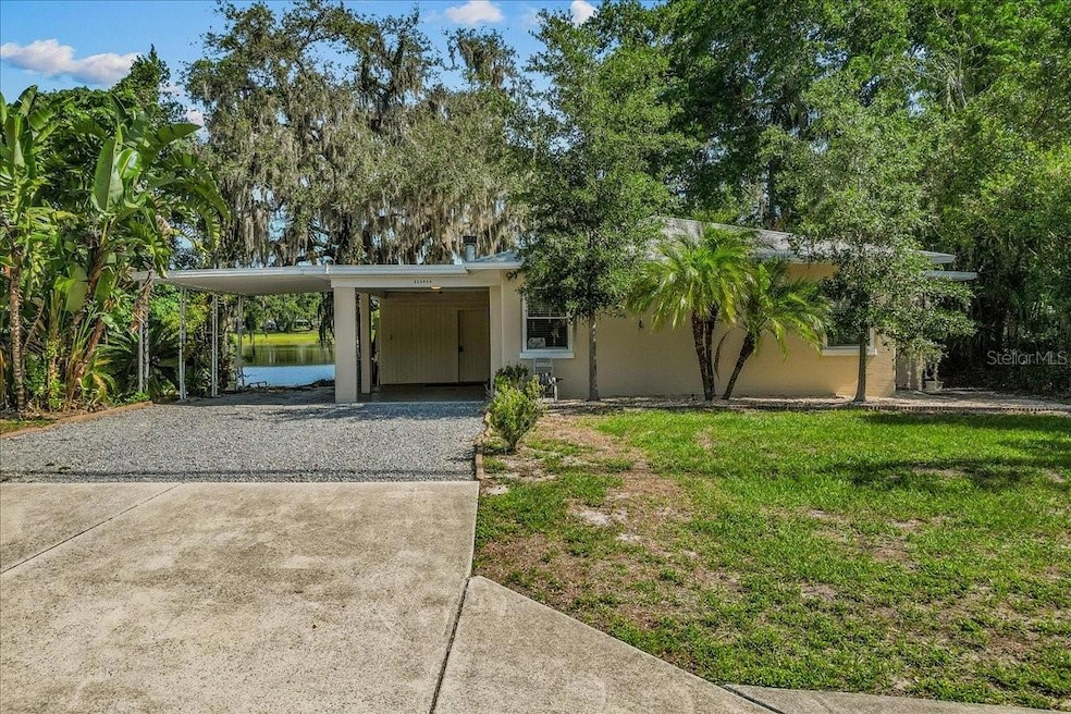 **Charming lakefront home**