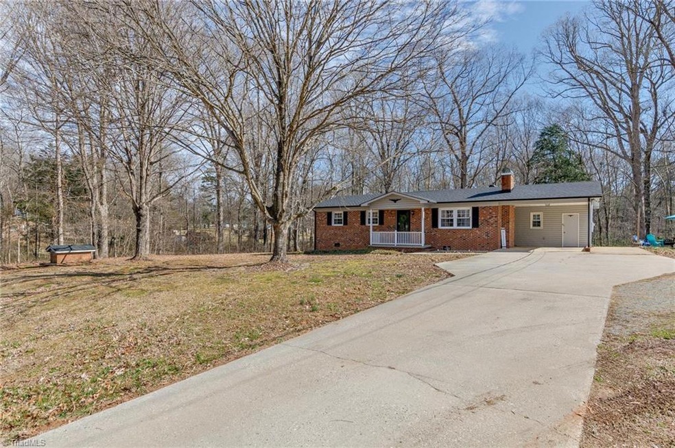 525 Chaney Rd, Asheboro, NC 27205 - photo 1