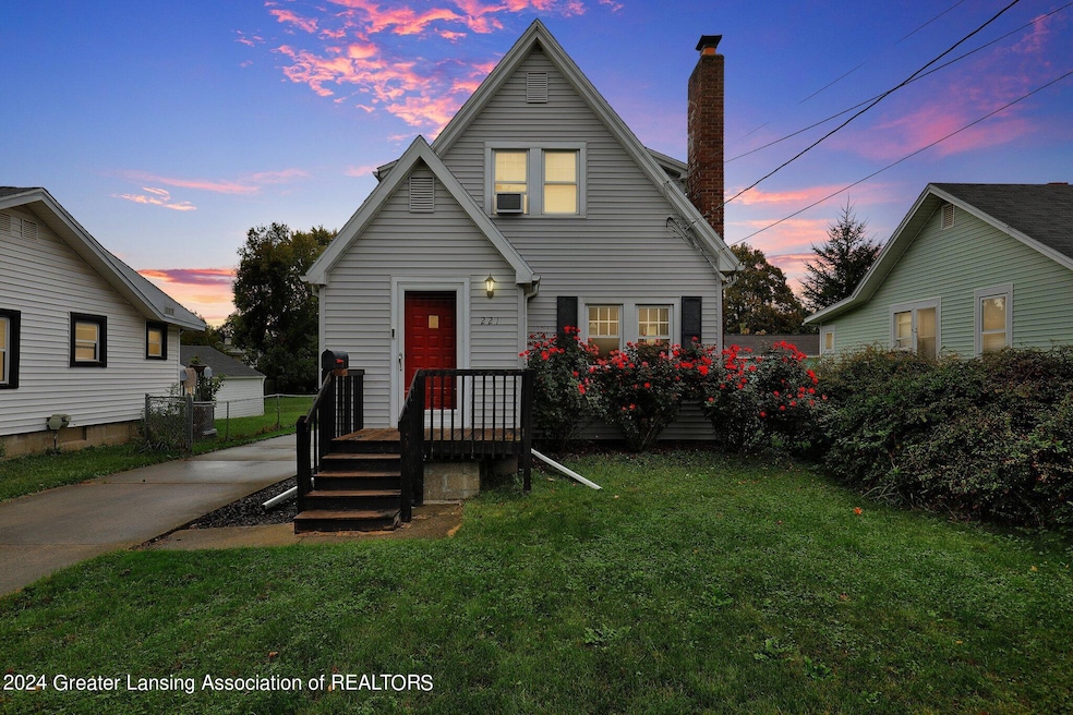 221 E Rouse St, Lansing, MI 48910 - photo 1