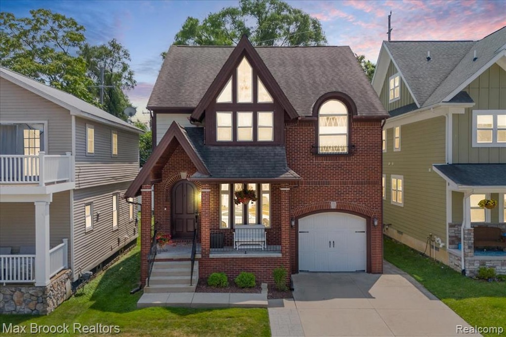 706 Chambers St, Royal Oak, MI 48067 - photo 1