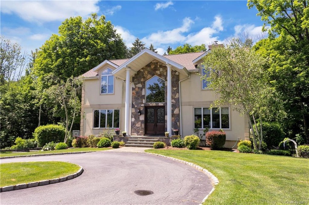 Sold $999,500 • Co-Listing Agent