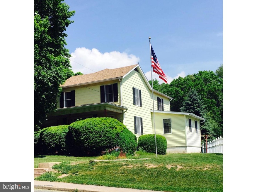 217 Plane St, Weatherly, PA 18255 - photo 1