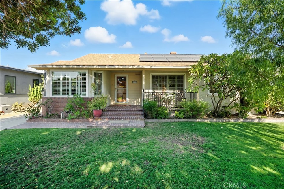 Sold $1,075,000 • Co-Listing Agent