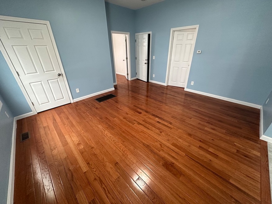 130 Beacon St unit 1, Worcester, MA 01610 - photo 1