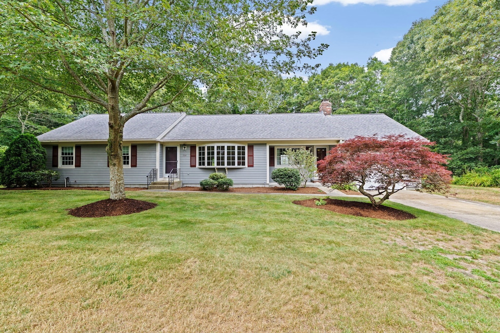 166 Carriage Ln, Barnstable, MA 02630 - photo 1