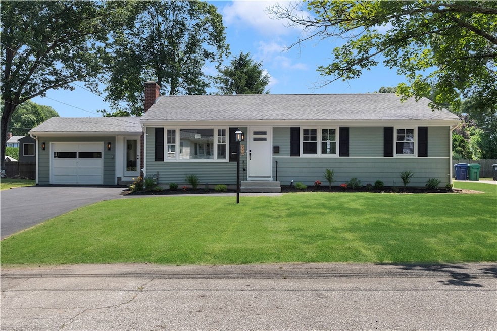 228 Alvin St, Warwick, RI 02886 - photo 1