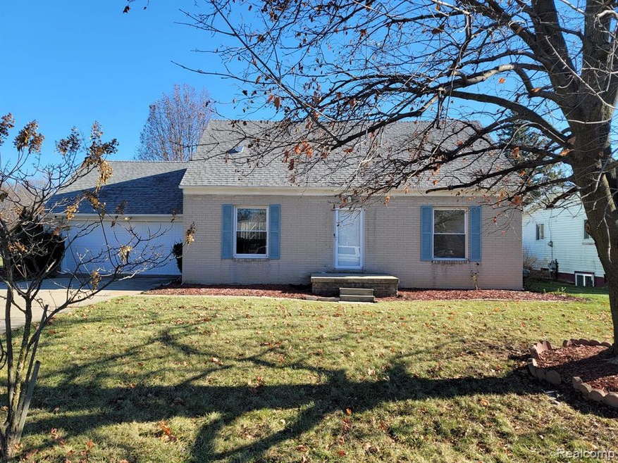 3285 Southgate Dr, Flint, MI 48507 - photo 1