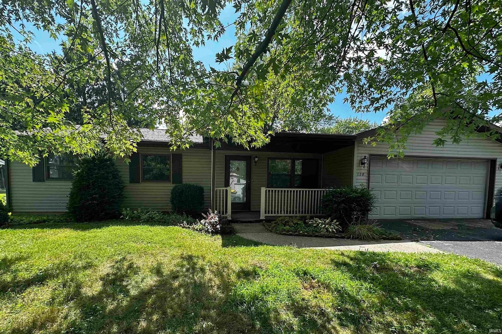 128 E Parkway Dr, Warren, IN 46792 - photo 1