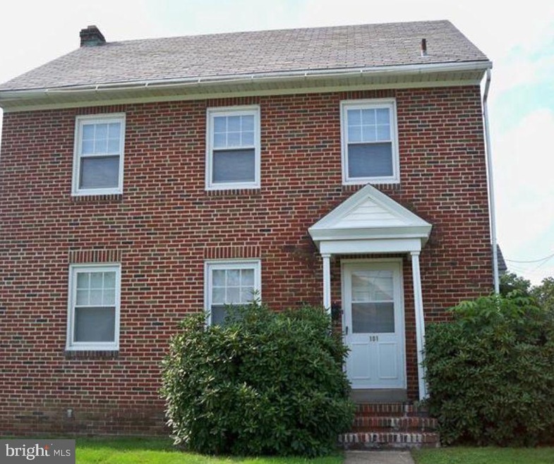 101 E Howard St unit 2, Pottstown, PA 19464 - photo 1