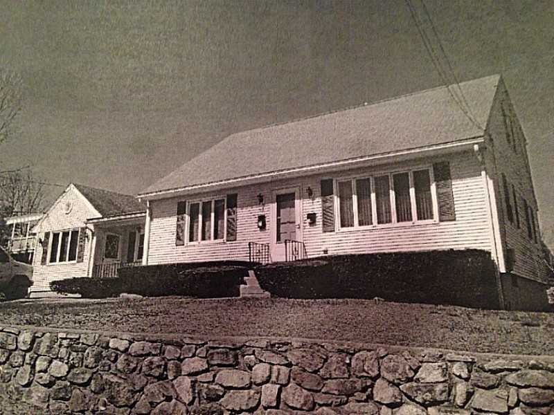 15 Royal Ave unit 2, Cranston, RI 02920 - photo 1