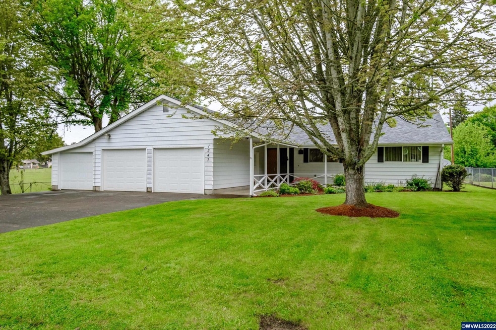 1347 NE Mayview Dr, Albany, OR 97321 - photo 1