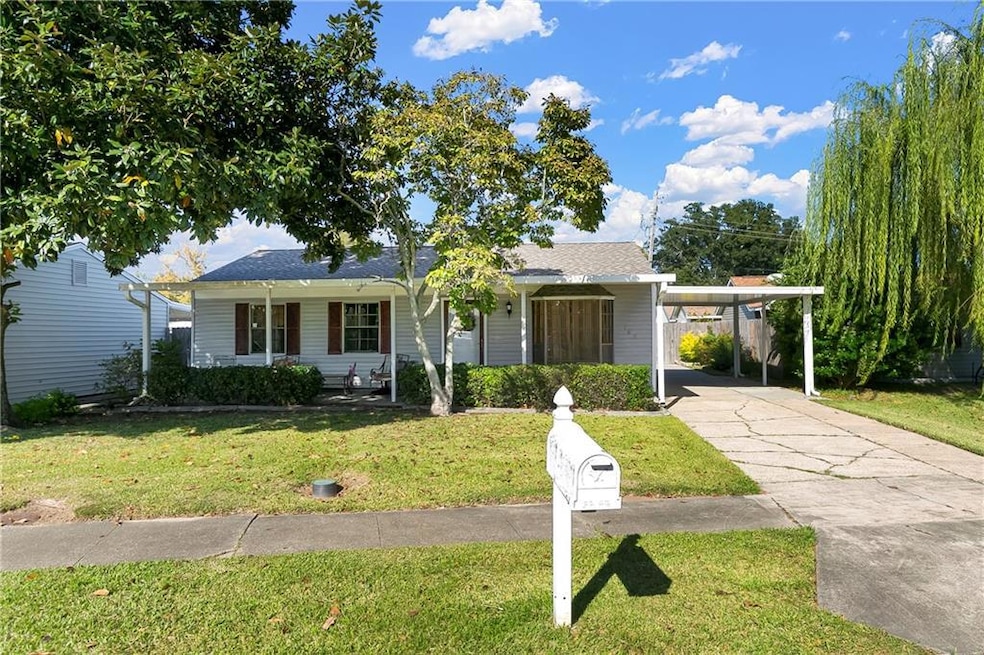164 Yvonne Dr, Westwego, LA 70094 - photo 1
