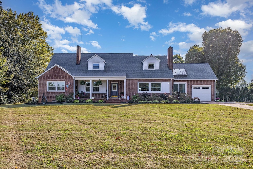 For Sale $625,000 • Co-Listing Agent