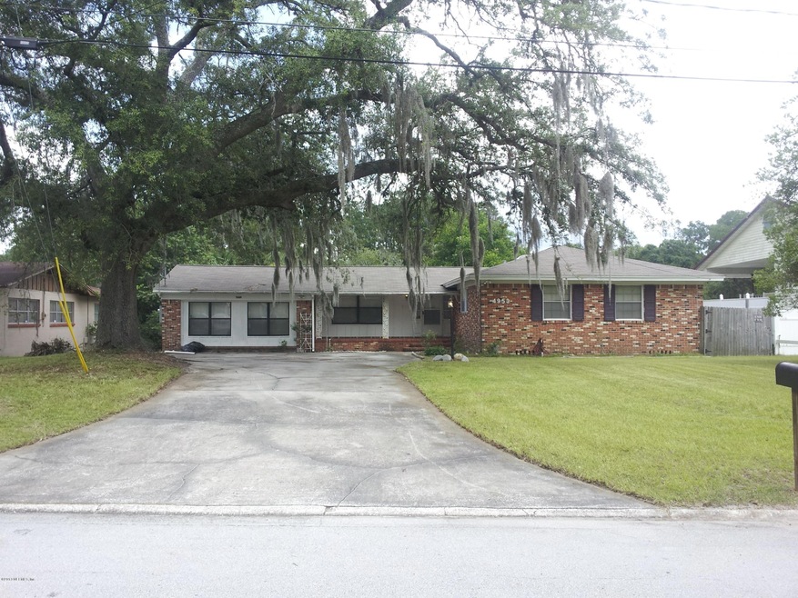 4953 Dian Wood Dr E, Jacksonville, FL 32210 - photo 1