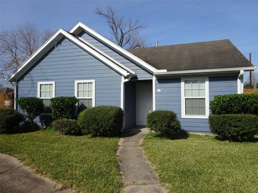 4809 Jewel St, Houston, TX 77026 - photo 1