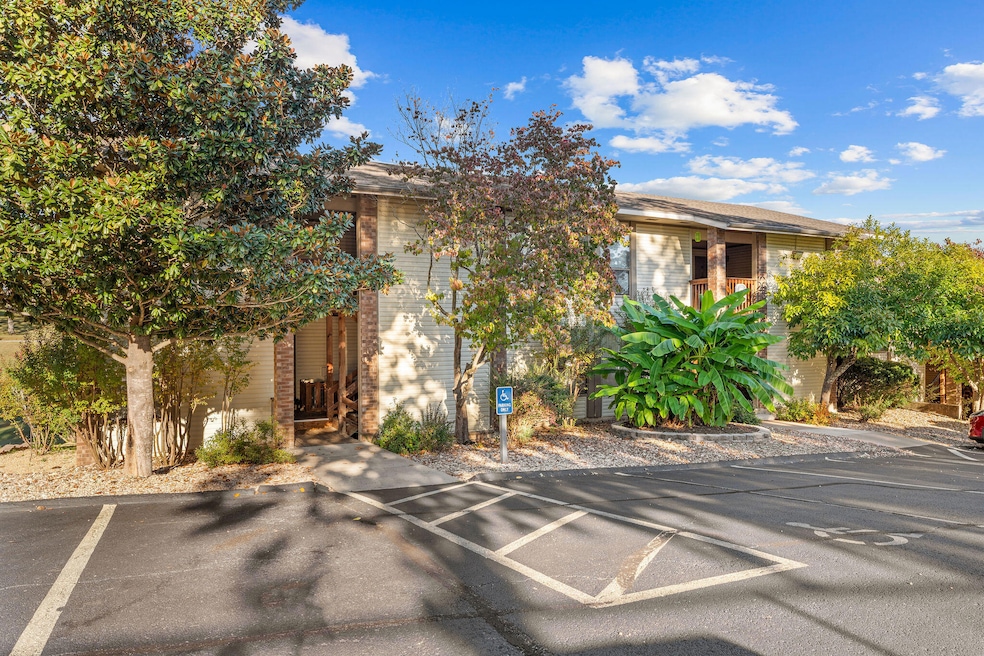 243 Clubhouse Dr unit 19, Branson, MO 65616 - photo 1