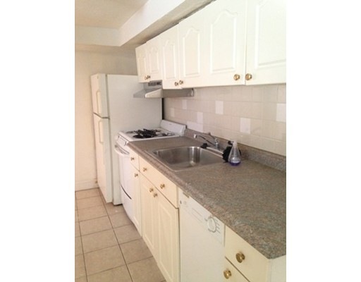 26 Westcott St, Dorchester Center, MA 02124 - photo 1